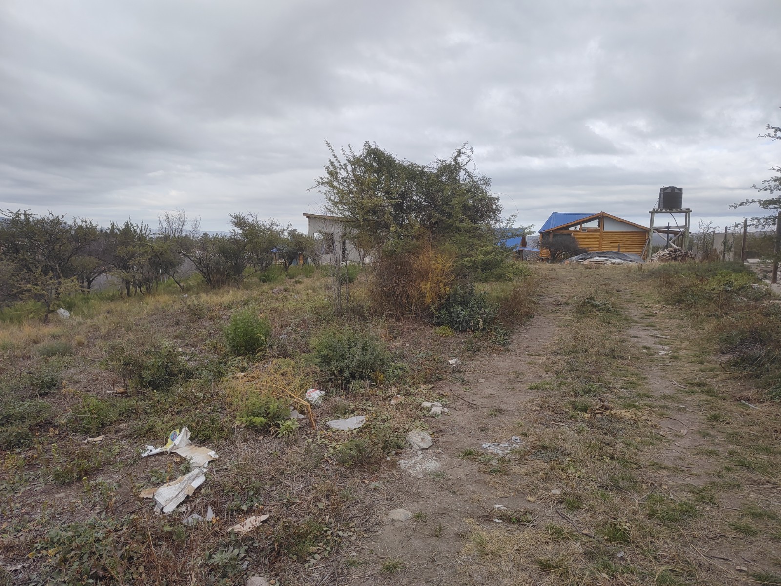 TERRENO - B° HUERTA GRANDE PARQUE - HUERYTA GRANDE.-