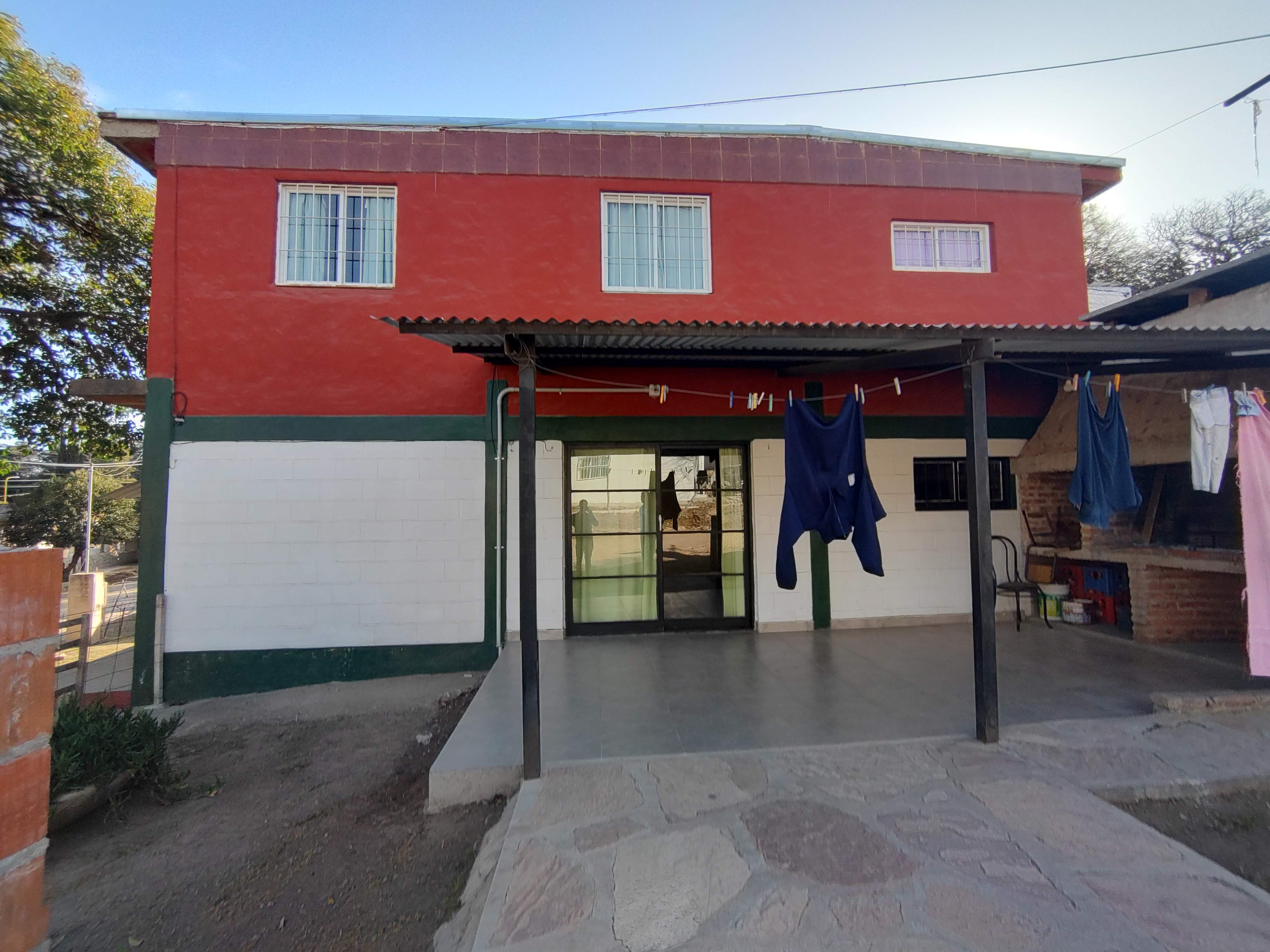 DEPARTAMENTO + CASA + LOCAL - HUERTA GRANDE