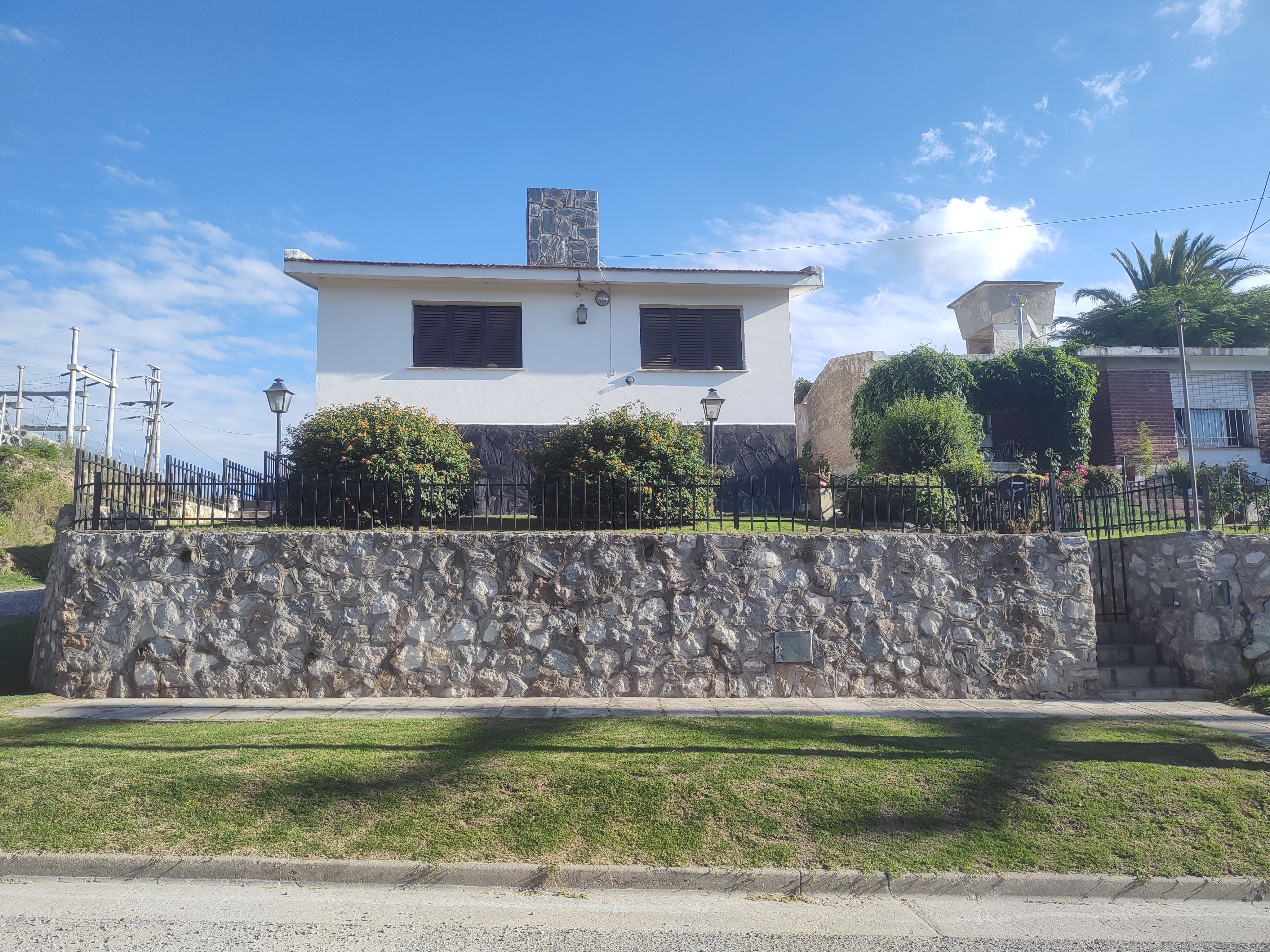 CASA B° VILLA CAPRICHOSA  - LA FALDA.-