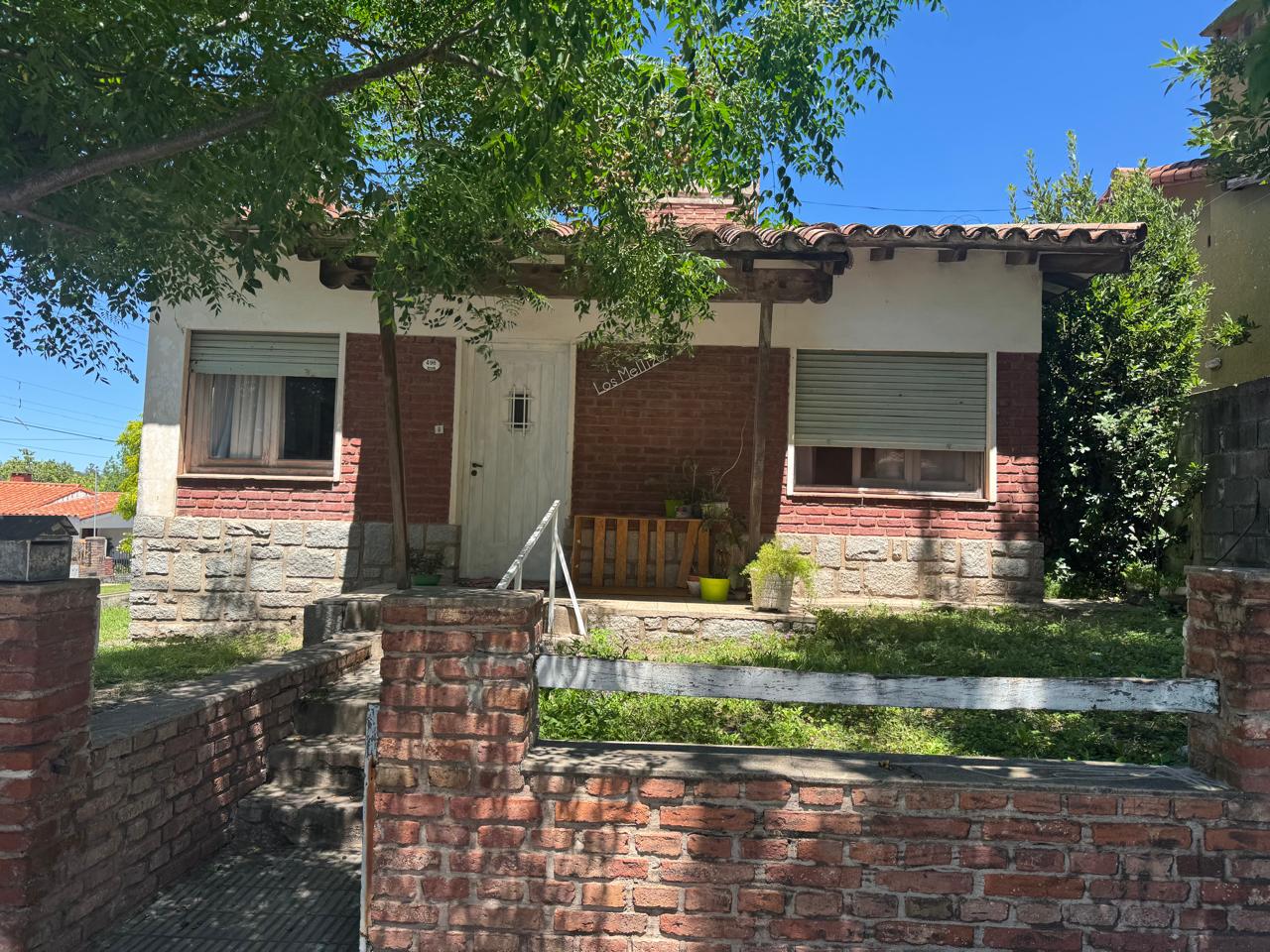 CHALET B° PARQUE JARDIN - LA FALDA.-