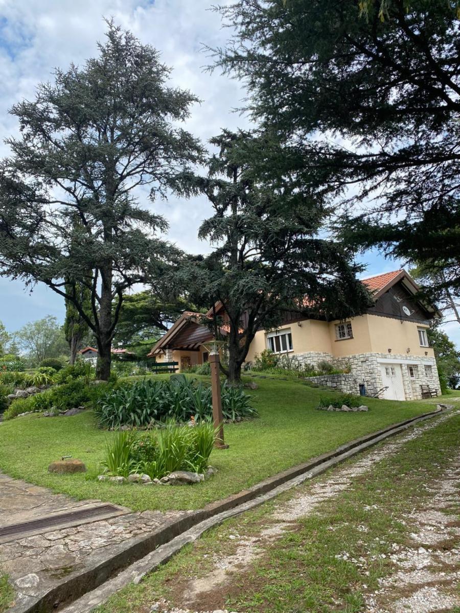 CHALET B° VILLA EDEN - LA FALDA.-