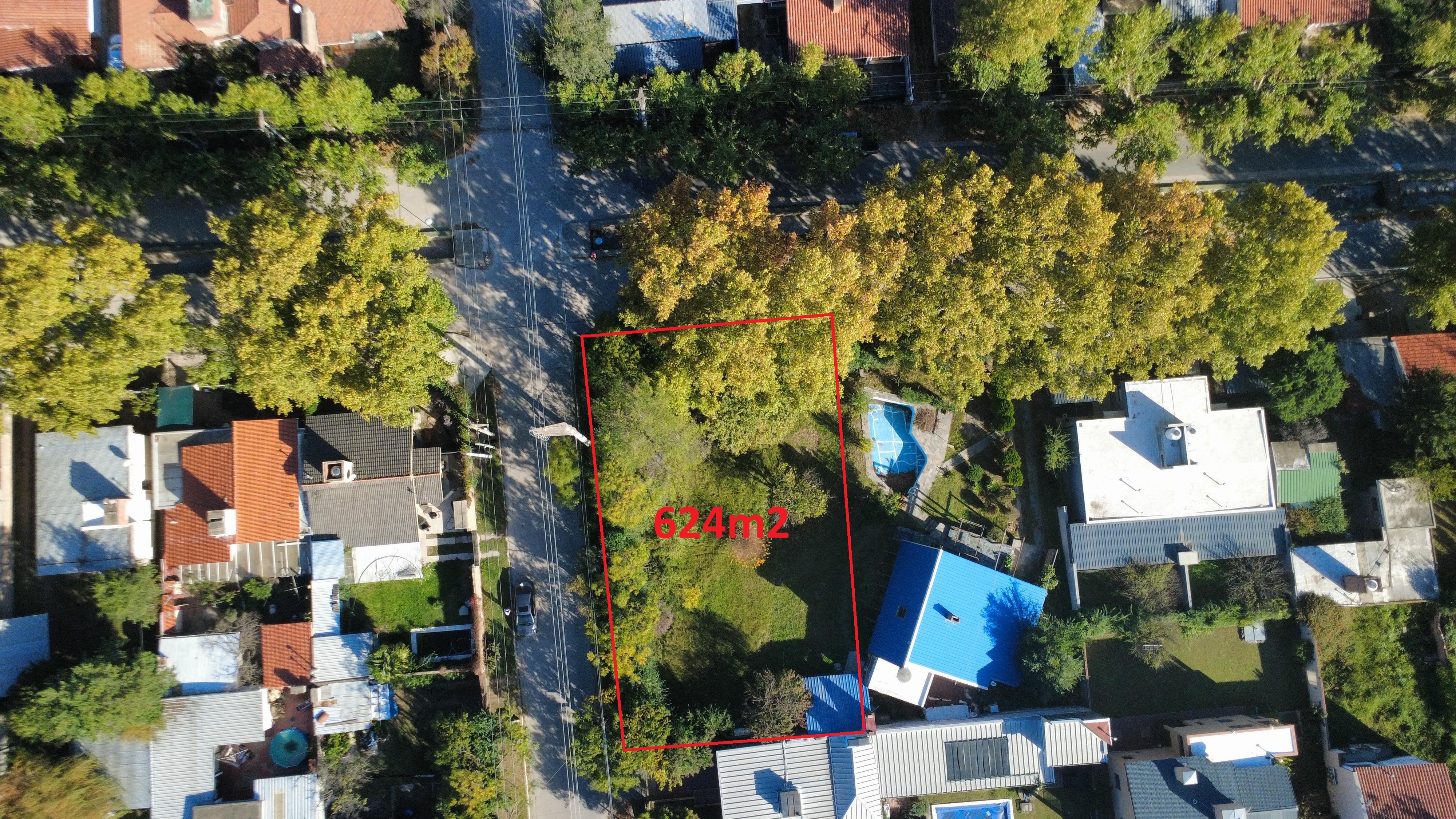 TERRENO B° PARQUE JARDIN - LA FALDA.-