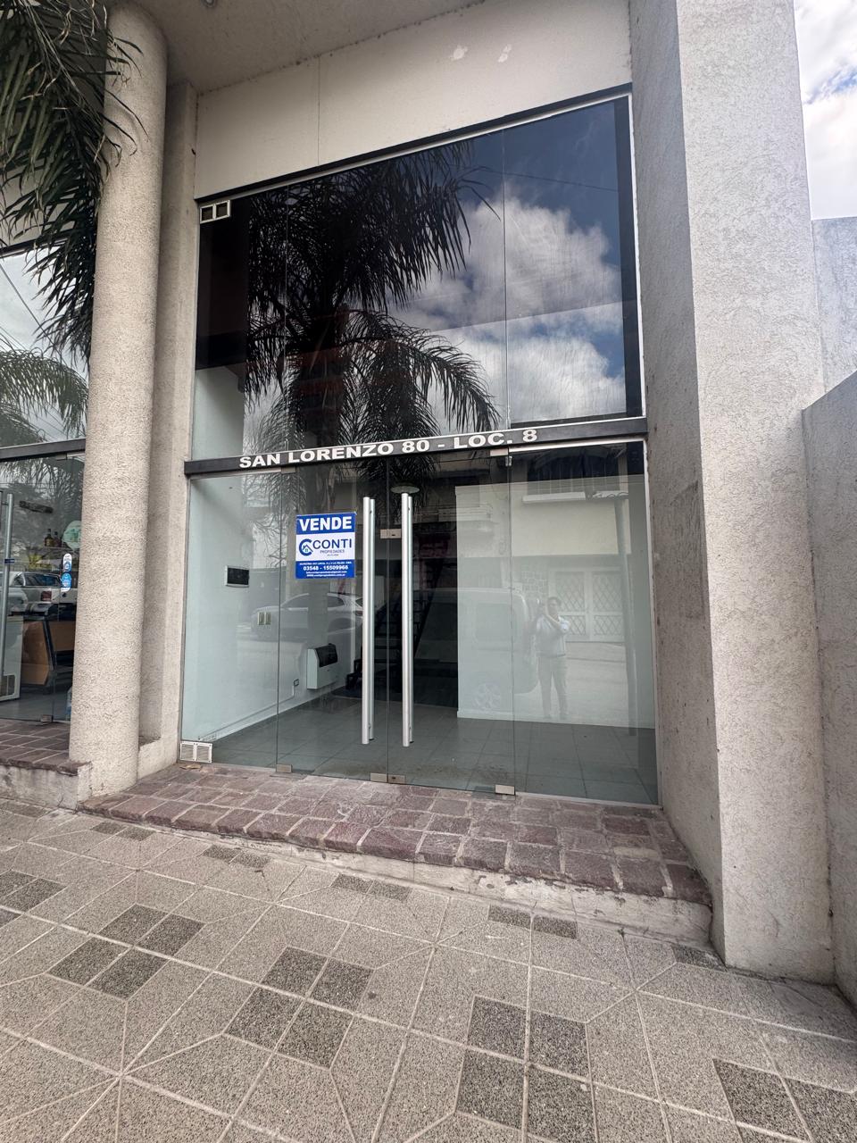 LOCAL COMERCIAL - CENTRO - LA FALDA.-