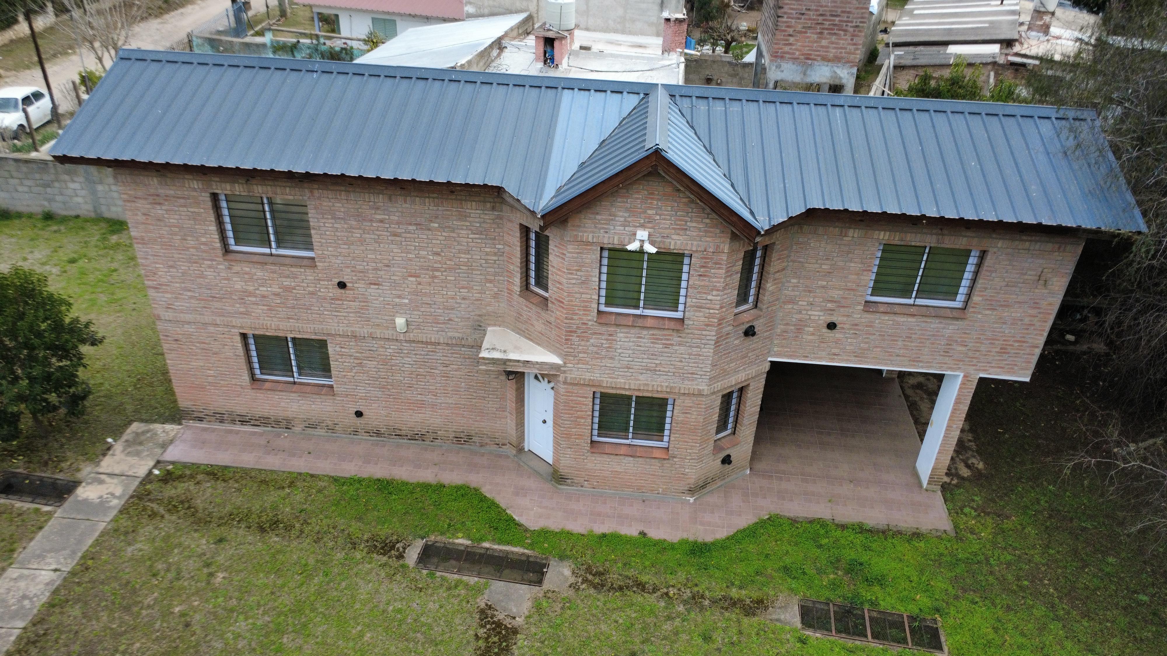 CHALET B° LOS MANANTIALES - HUERTA GRANDE.-