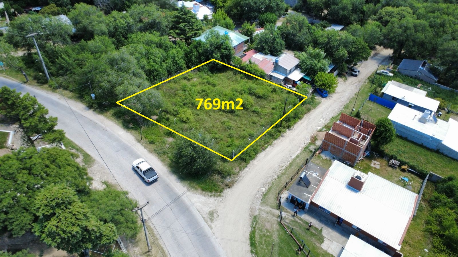 TERRENO AV. ITALIA - LA FALDA.-