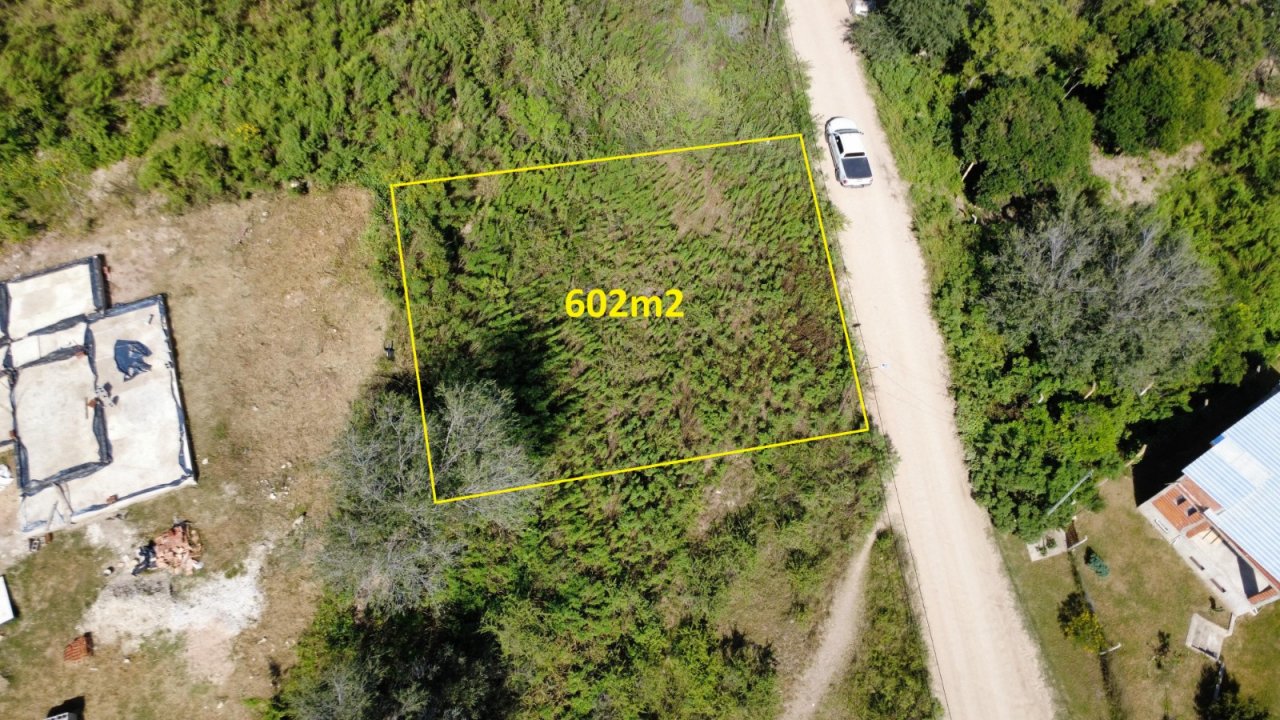 LOTE DE TERRRENO B° BELLA VISTA - LA FALDA.-