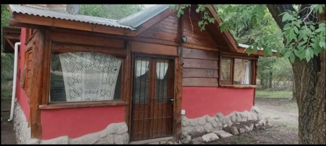 CASA EN B°LA GRANJA -VILLA GIARDINO