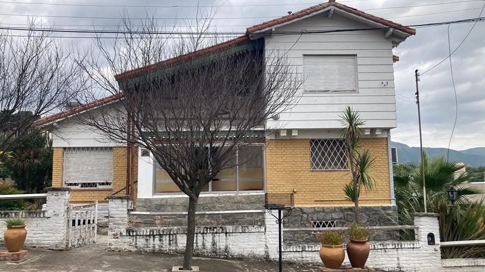 CHALET B°PARQUE JARDIN