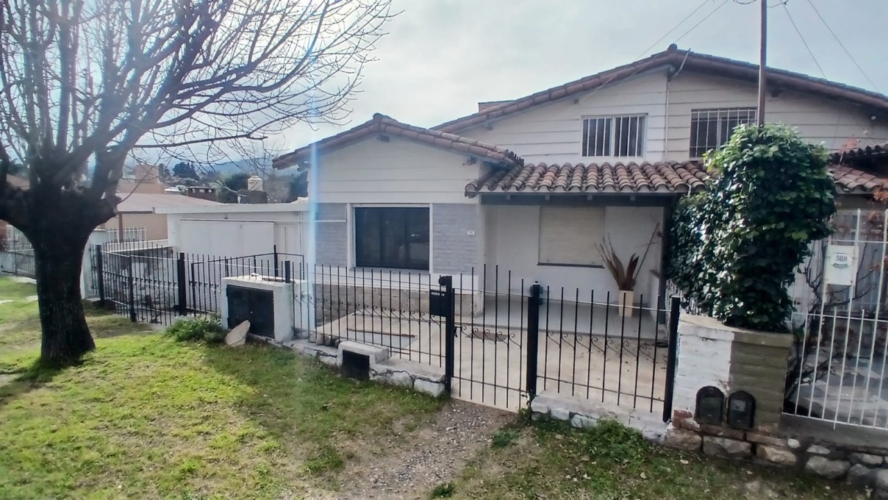 CASA EN B ° VILLA ESTELA -LA FALDA