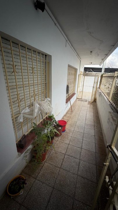 CASA B° CENTRO - LA FALDA.-